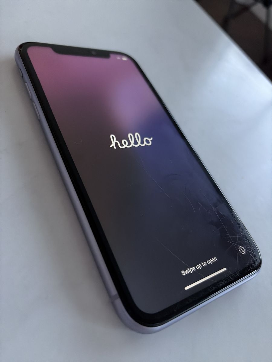 iPhone 11 unlocked 64 GB purple