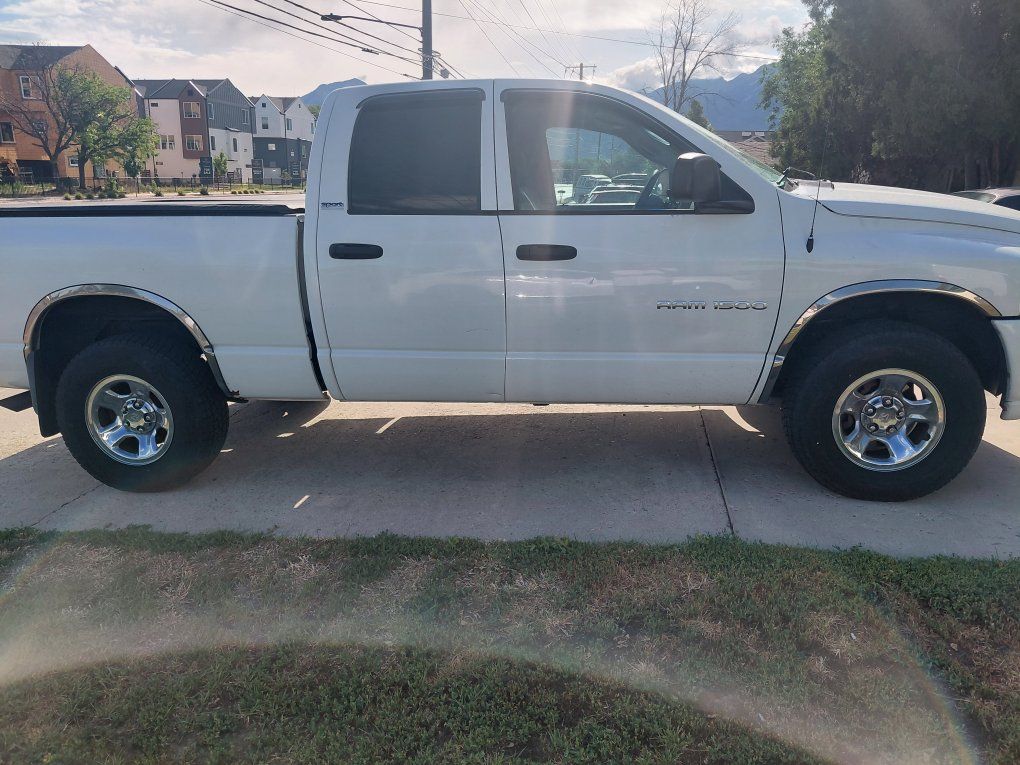 very nice 04 dodge ram 1500