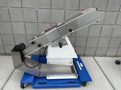 Oliver Bread / Bagel Slicer Machine - Commercial / Restaurant