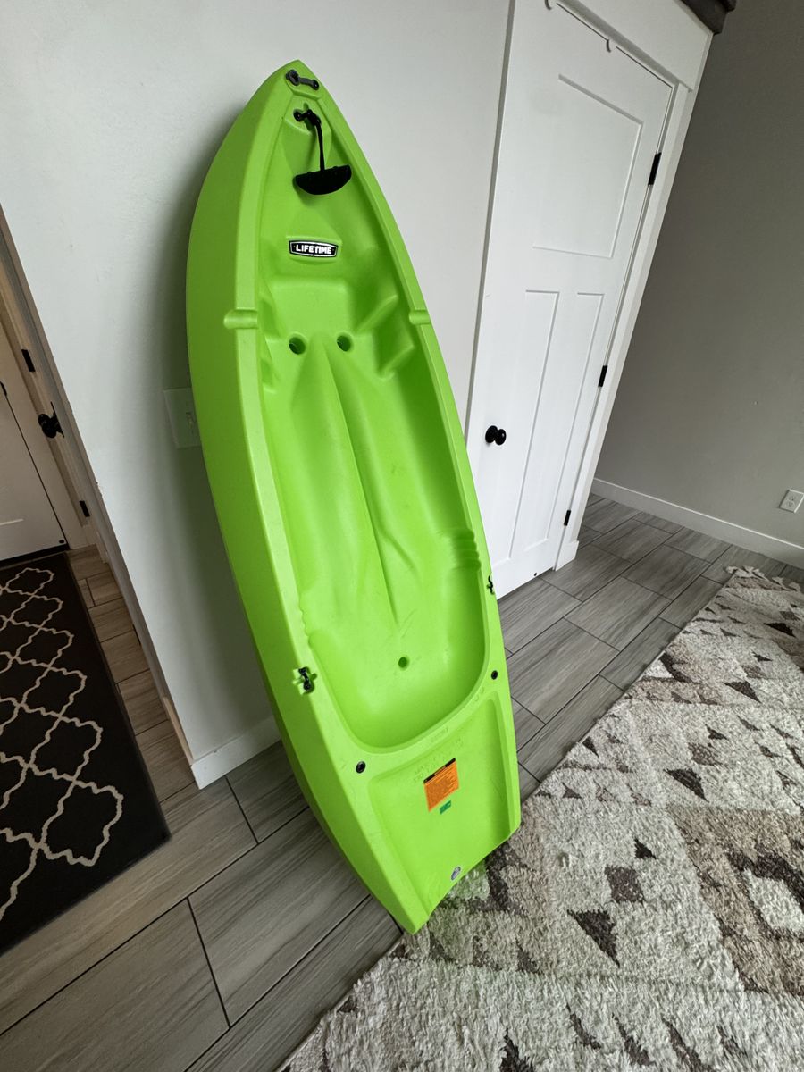 Lifetime Green Youth Wave Kayak NO Paddles