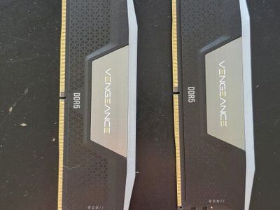 Corsair Vengeance RGB DDR5 RAM 32GB (2x16GB) 6000MHz CL36 Memory Kit