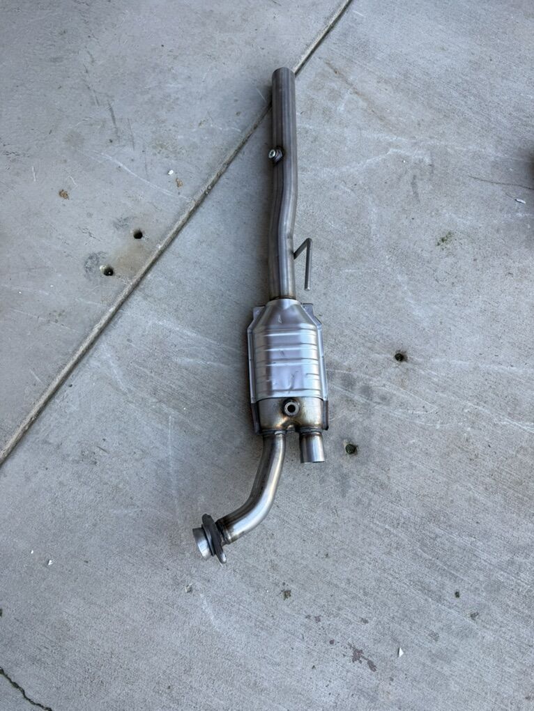 94-02 Dodge Ram Magnaflow Catalytic Converter
