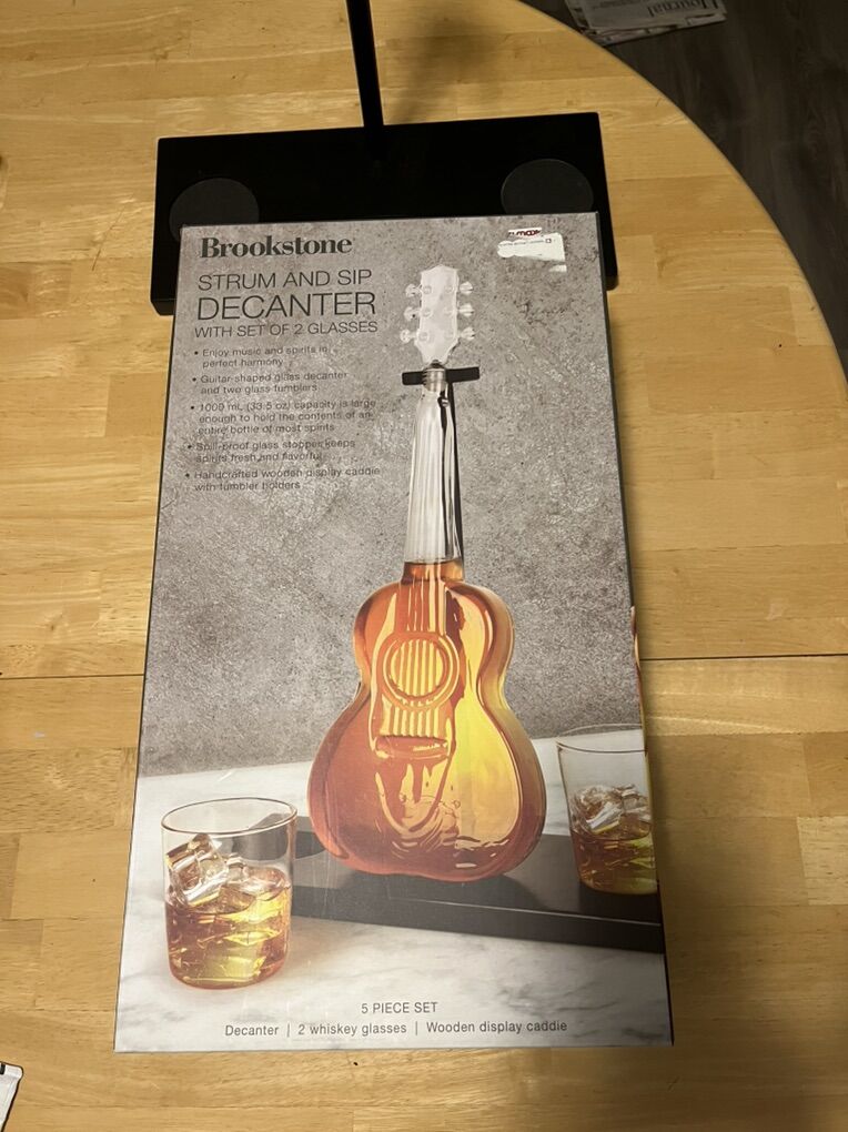 New brookstone Strum And Sip Decanter