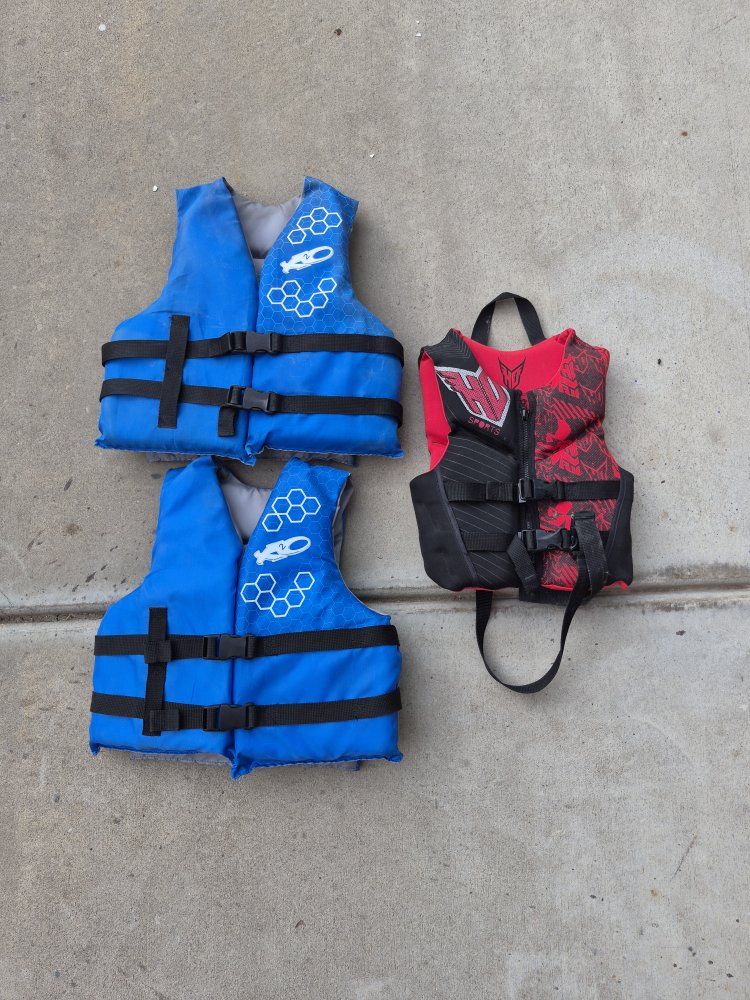 O'Brien & Exxel Youth and Child Life Jackets - USCG Approved PFDs for 50-90 lbs and 30-50 lbs.