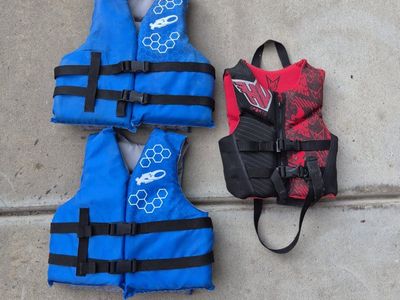 O'Brien & Exxel Youth and Child Life Jackets - USCG Approved PFDs for 50-90 lbs and 30-50 lbs.