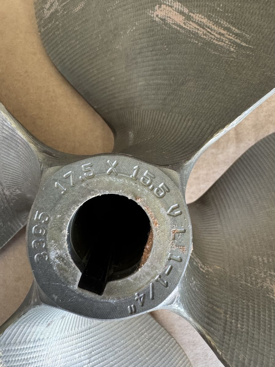 ACME PROP 17.5 x 15.5 VL 1-1/4”