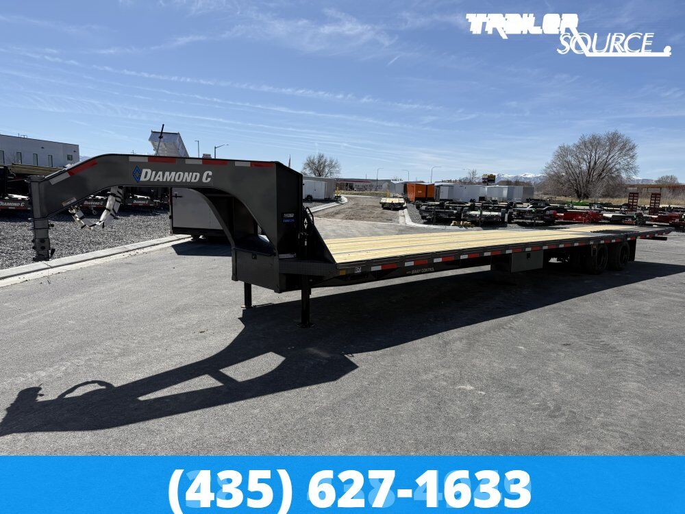 8.5x40 Diamond C FMAX-HDT 216 Gooseneck Hydraulic Dovetail Equipment Trailer - 40K GVWR - Hydraulic Jack(s)