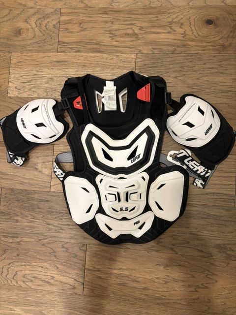 Leatt 5.5 Chest Protector - used once, like new!
