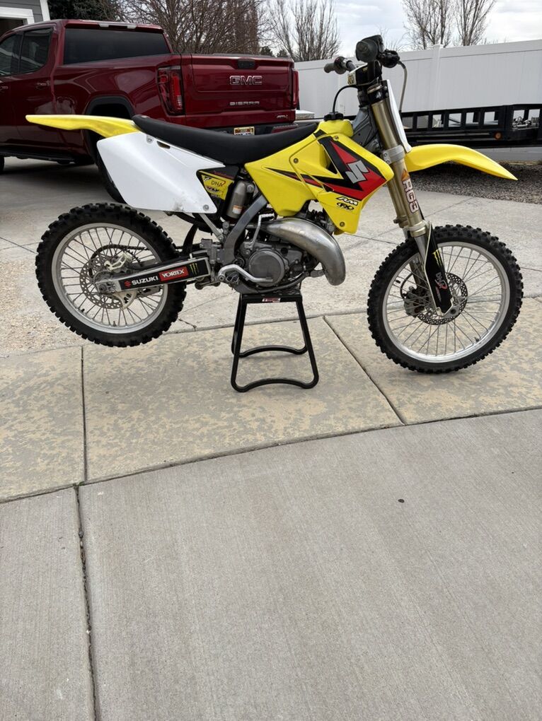Suzuki RM125