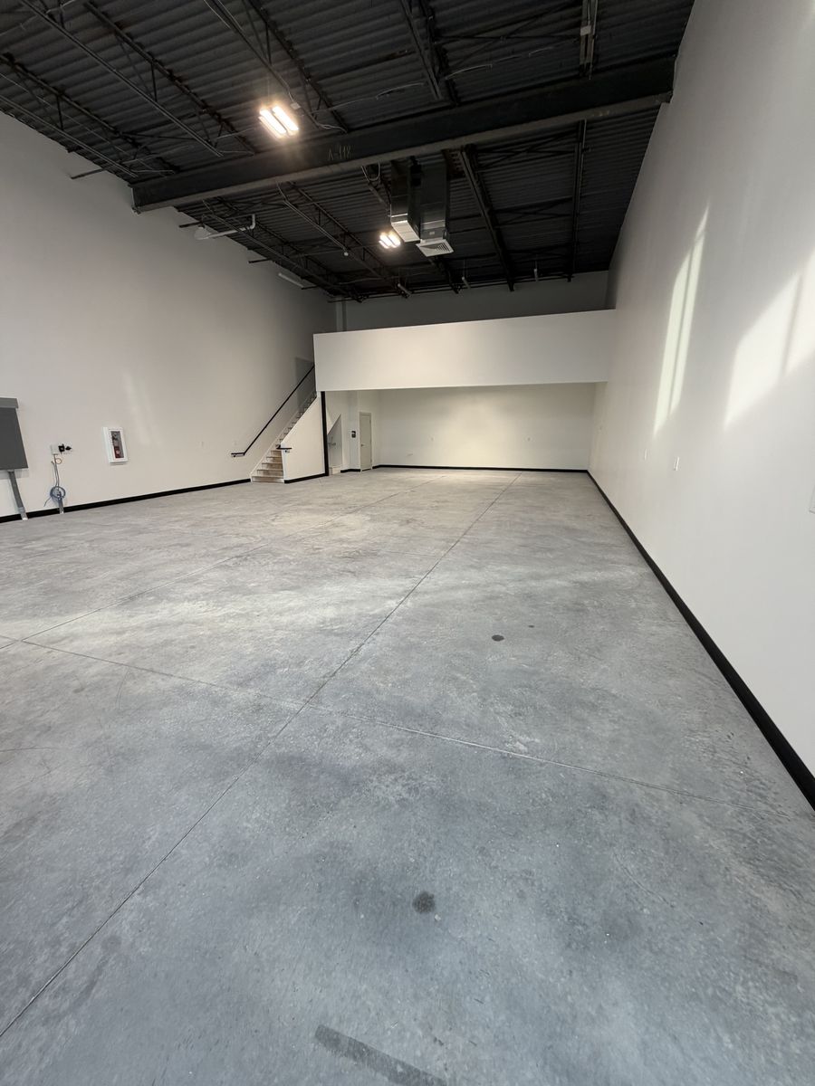 Main image 5