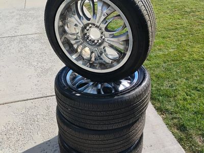 (4)Nexen N Priz AH8 All Season Tire 225/50R18 95V on Universal chrome rims