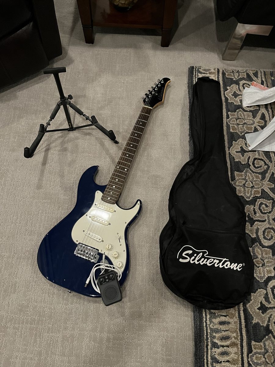Silvertone Electric Guitar Package with Fender Stand, Gig Bag