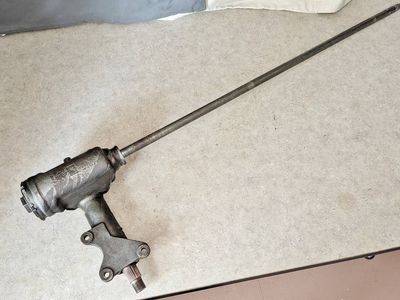 1955 CHEVY STEERING GEAR BOX & SHAFT TRI FIVE STEERING GEAR BOX