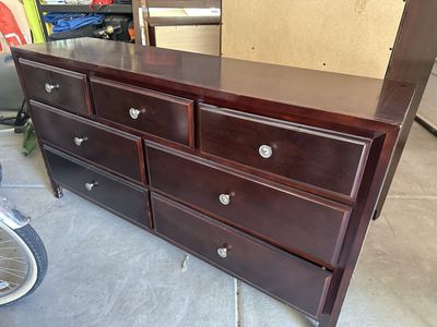 Dark Wood 7-Drawer Dresser