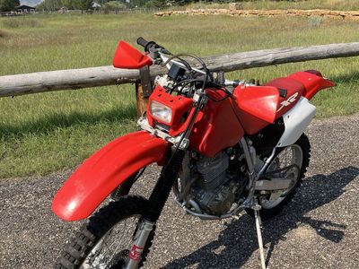 2001 Honda XR Series Off-Road Dirt Bike - Red/White.