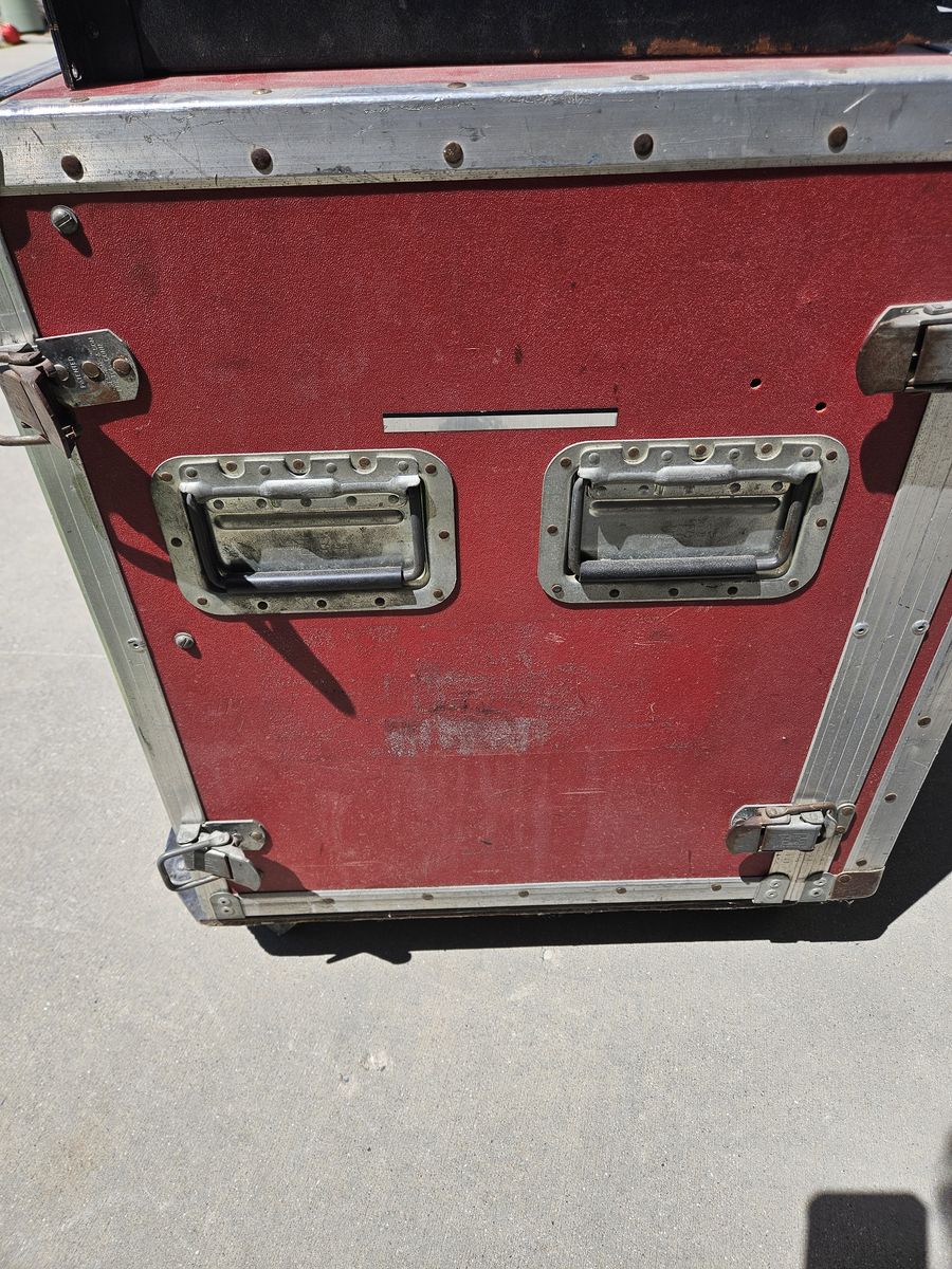 Main image 4