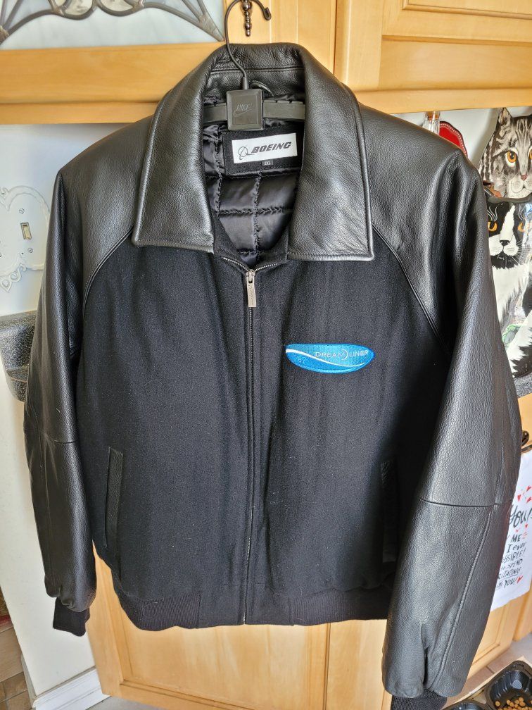 Boeing 787 Dreamliner Varsity Jacket 2XL Black Wool & Leather Embroidered Bomber Coat