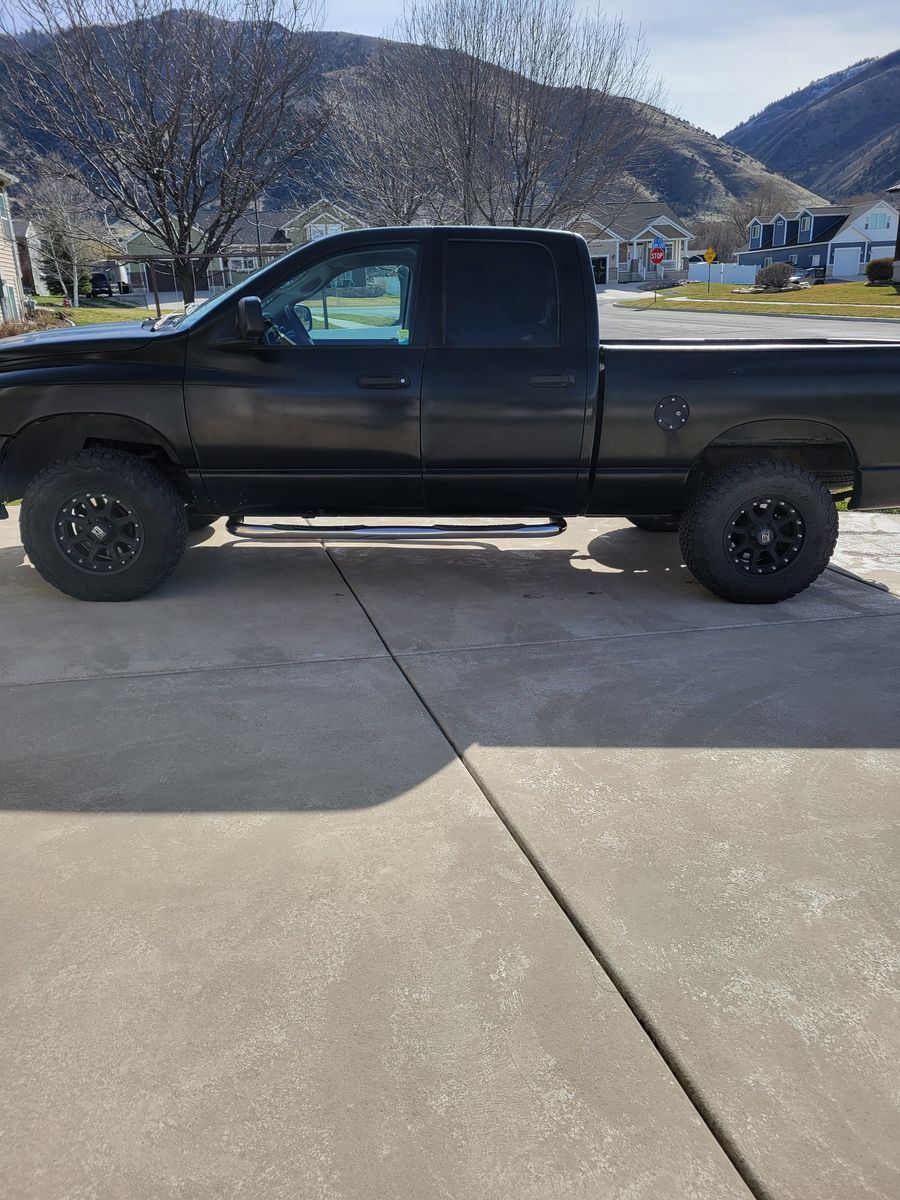 2005 DODGE RAM 1500 Laramie