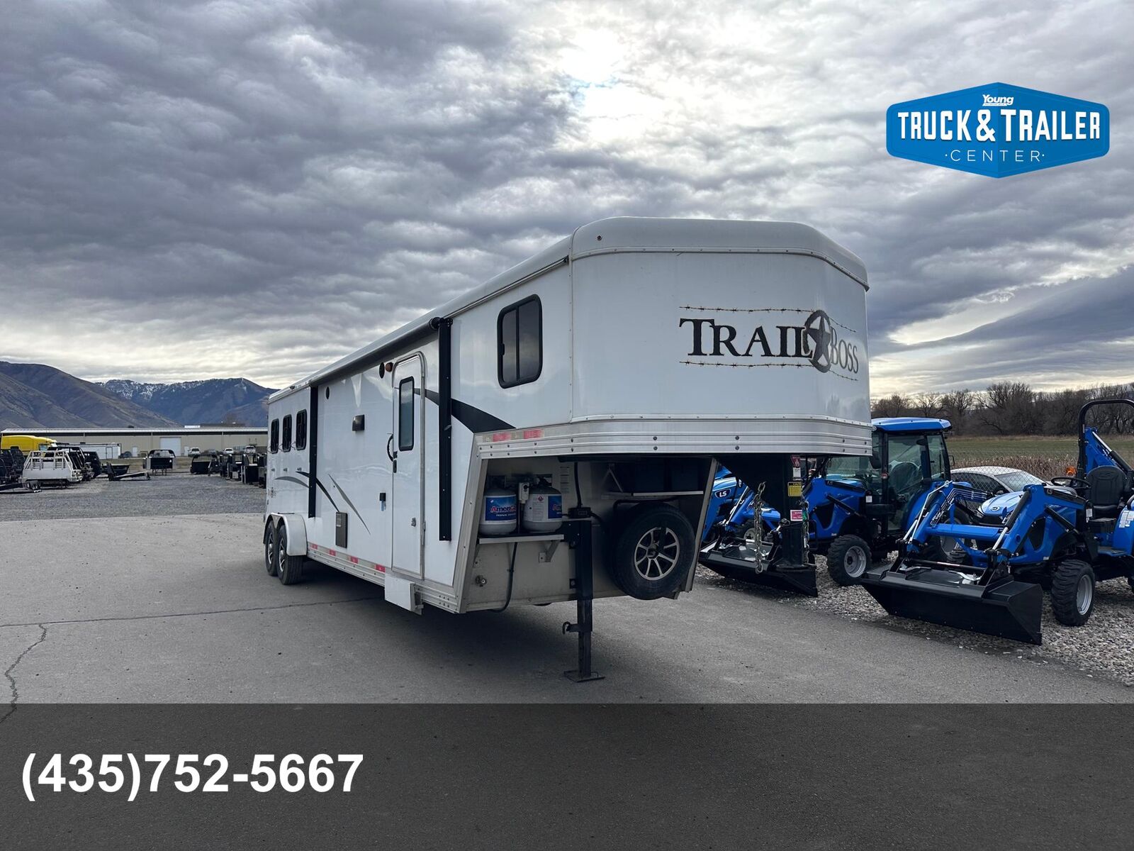 2019 Bison Trail Boss 7311 S/O 3 Horse LQ