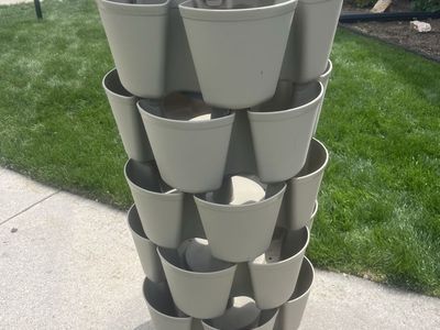 Green Stalk vertical planter