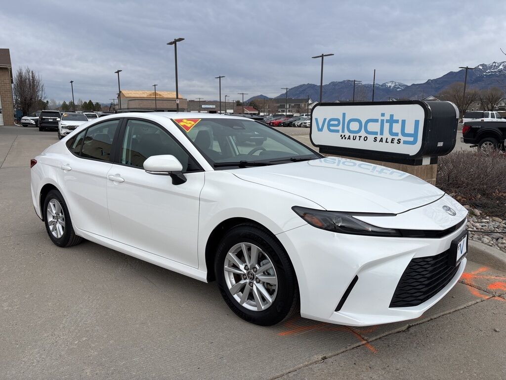 2025 TOYOTA CAMRY LE