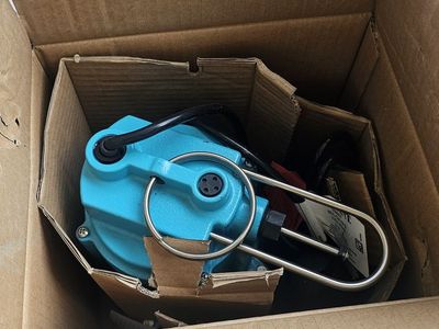 Little giant sump pump new in box