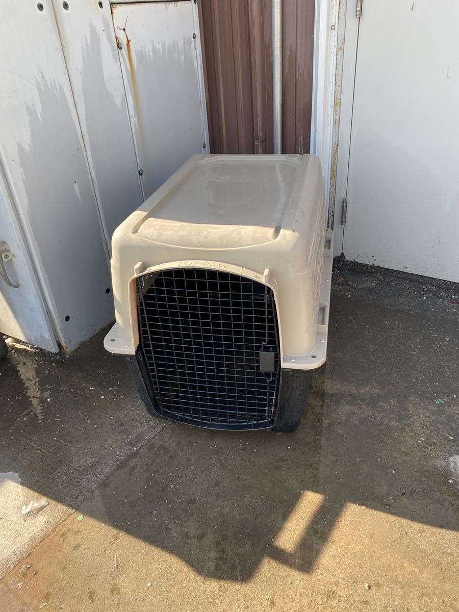 Large Dog Kennel / Crate