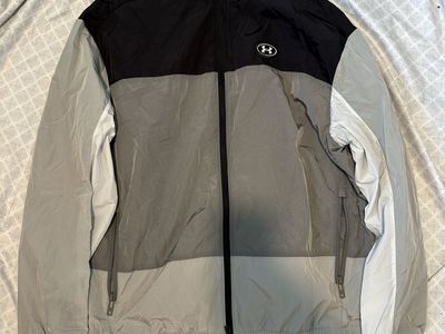 Under Armour Men's Windbreaker Jacket Gray Black White Full Zip Size Large