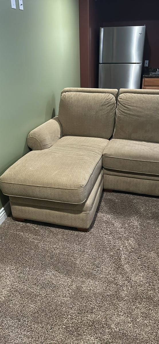 Main image 6