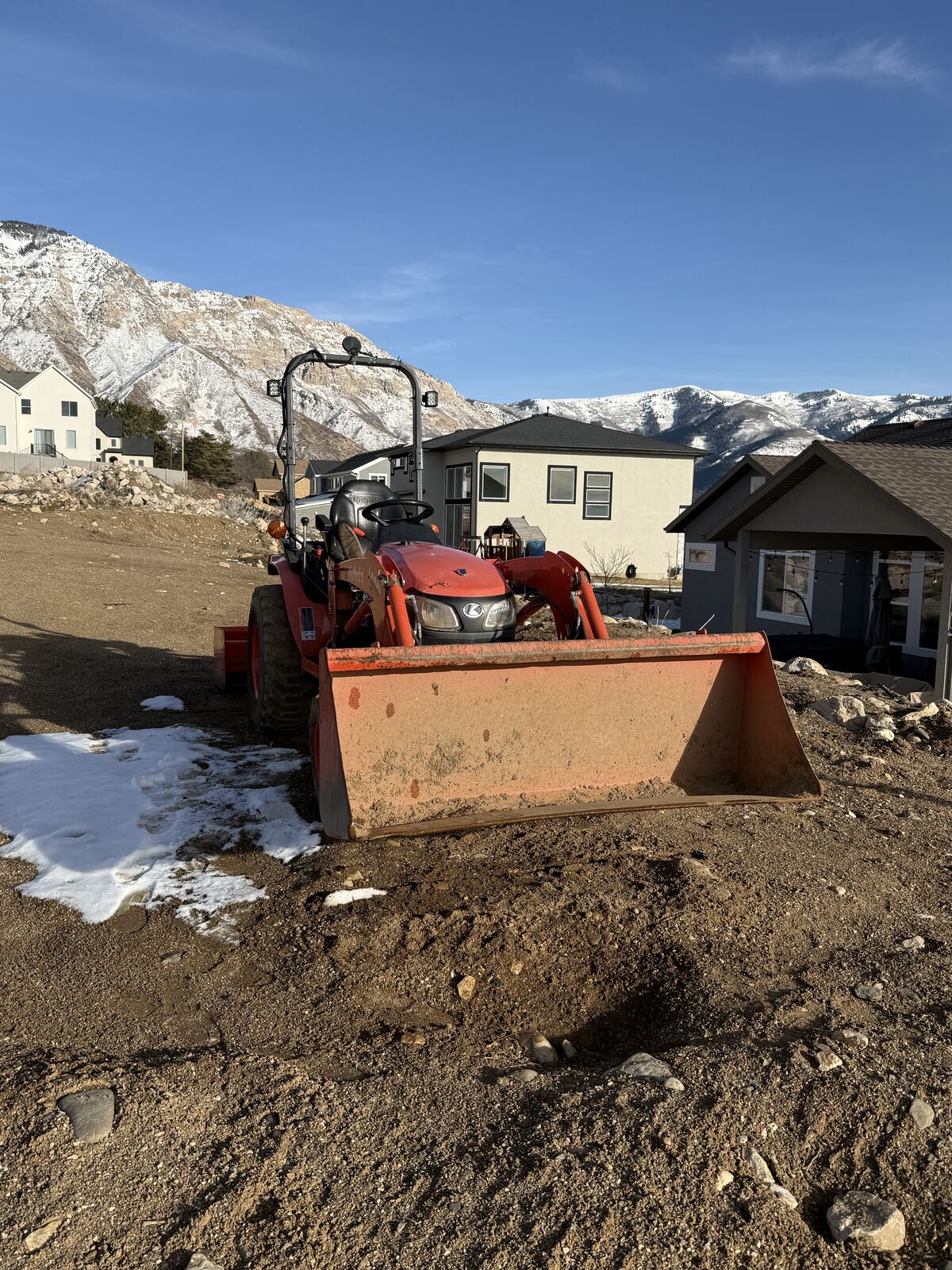 Kubota B2301 Compact Tractor – Forks & Box