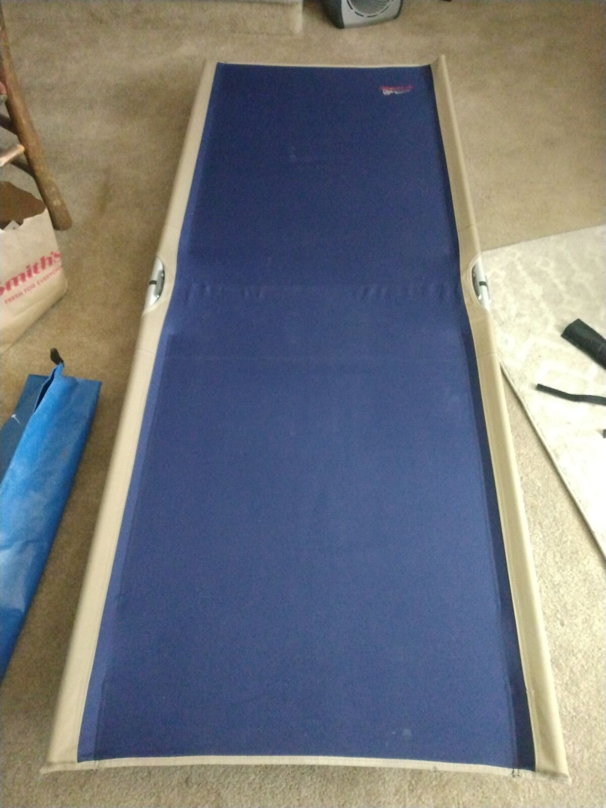 Low profile camp cot