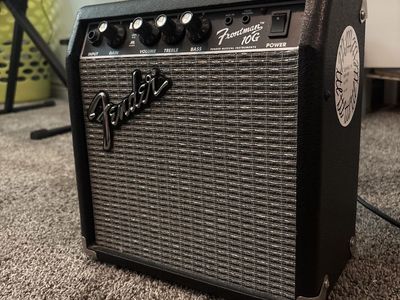 Fender Frontman 10G Electric Guitar Amplifier - Compact 10-Watt Practice Amp with Aux In