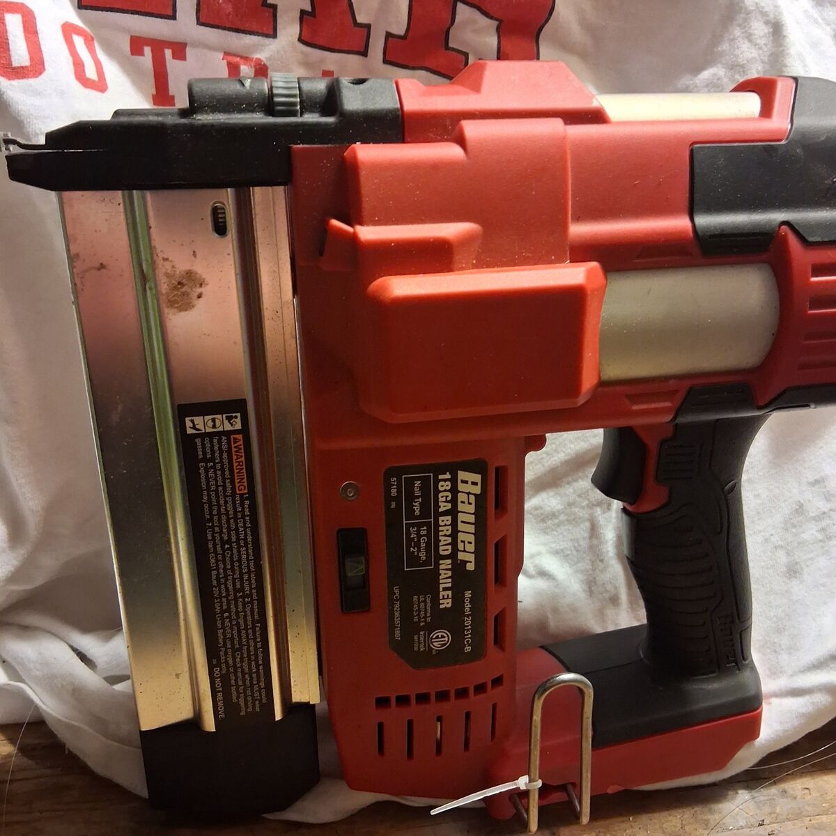 Bauer 20V Cordless 18 Gauge Brad Nailer