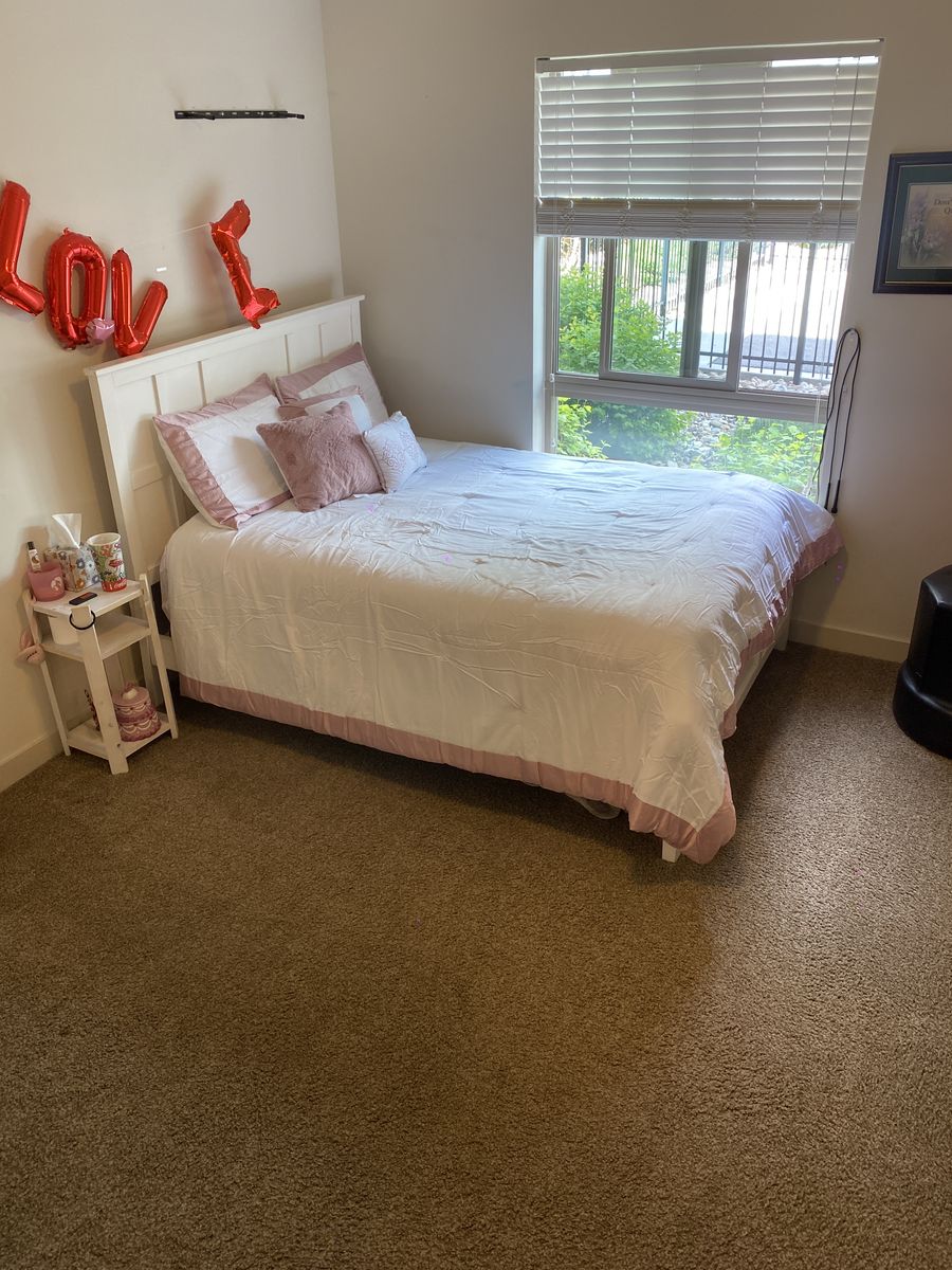 Private Room + Bathroom| Downtown SLC| Available ASAP