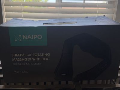 Neck massager with heat