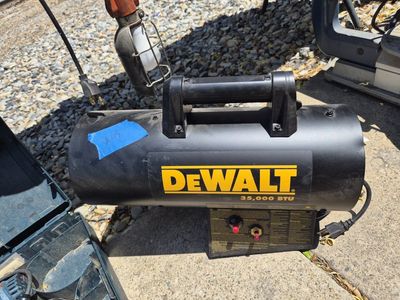 DeWalt DXH35C Propane Forced Air Heater - 35,000 BTU - Portable Worksite Heater