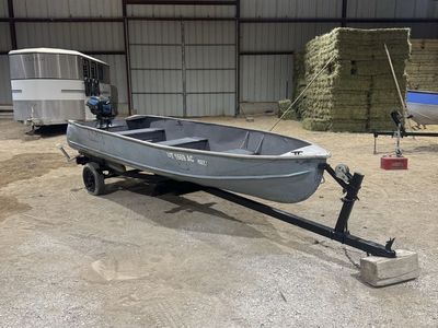 14ft Aluminum Fishing Boat w/ Trailer