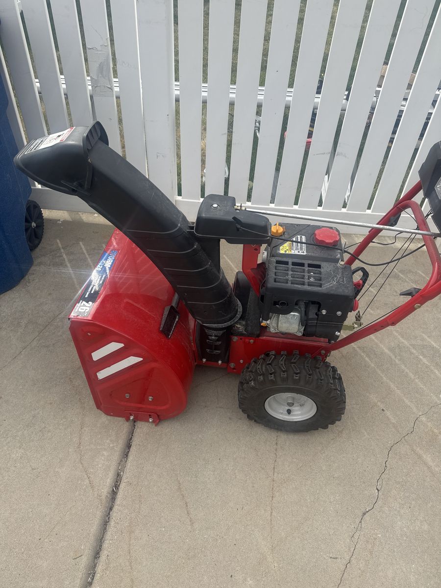 Troy-Bilt Storm 2620 Snowblower – 26” – 208cc