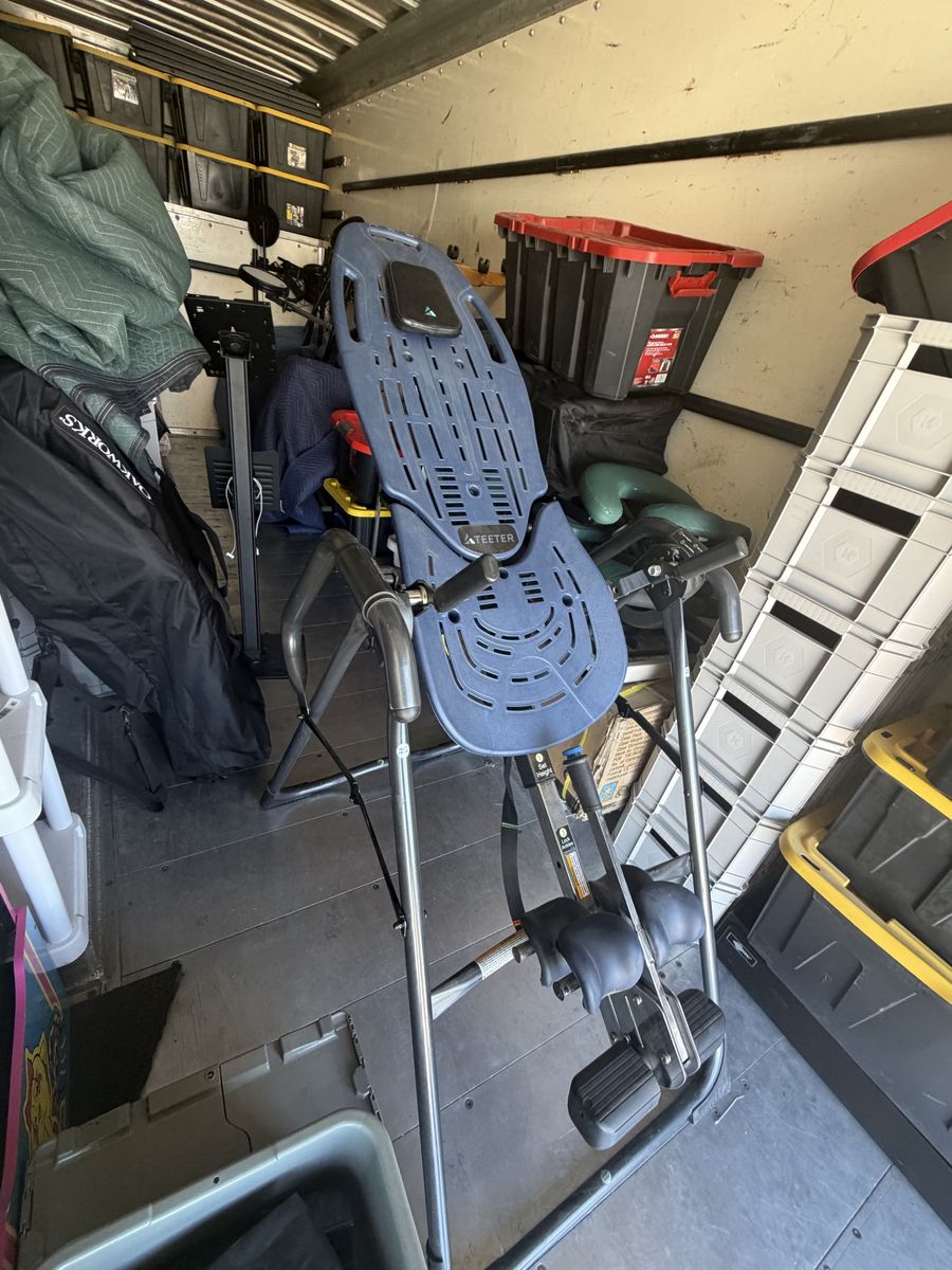 Teeter FitSpine EP-560 Inversion Table with ComforTrak Decompression Surface
