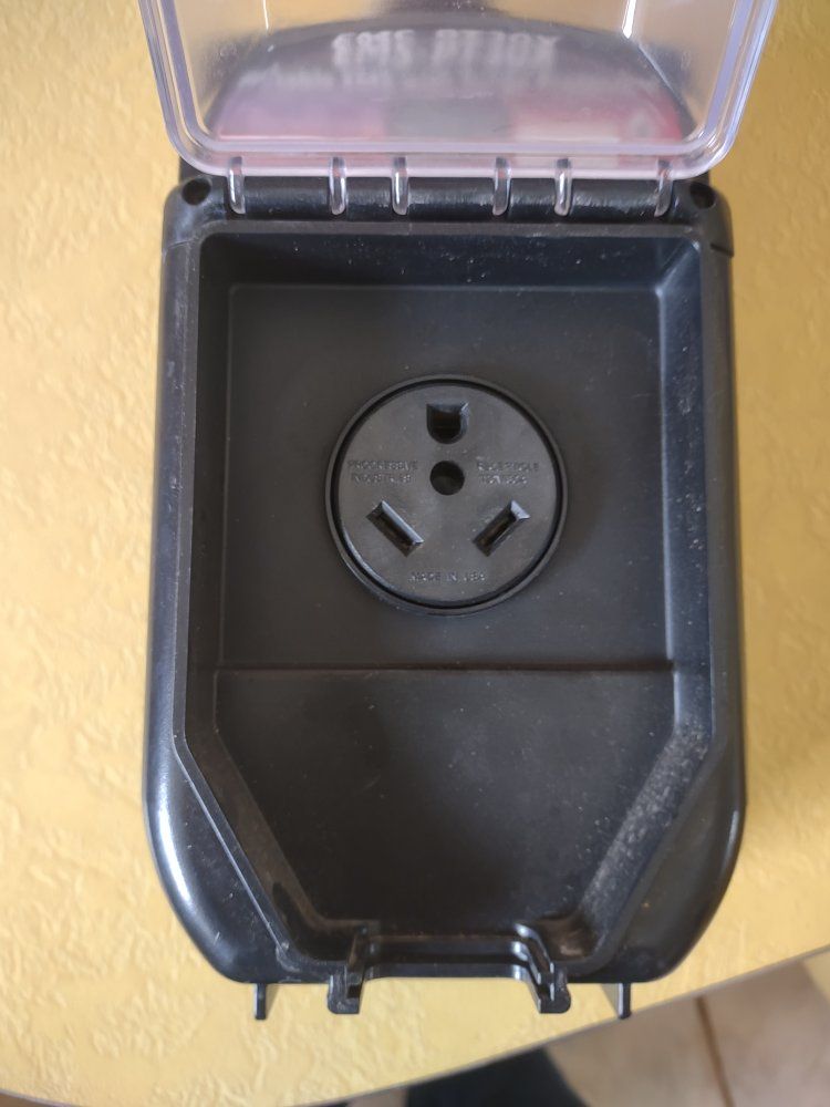 Main image 3