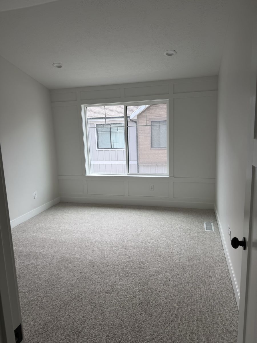Main image 9
