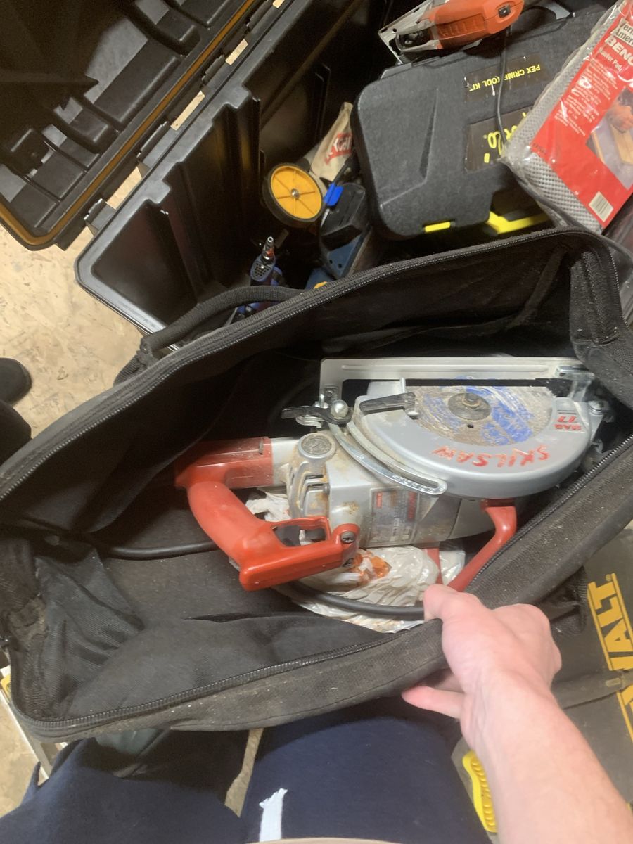 Assorted Power Tools: SUNDAY 21 Father day Garages sale