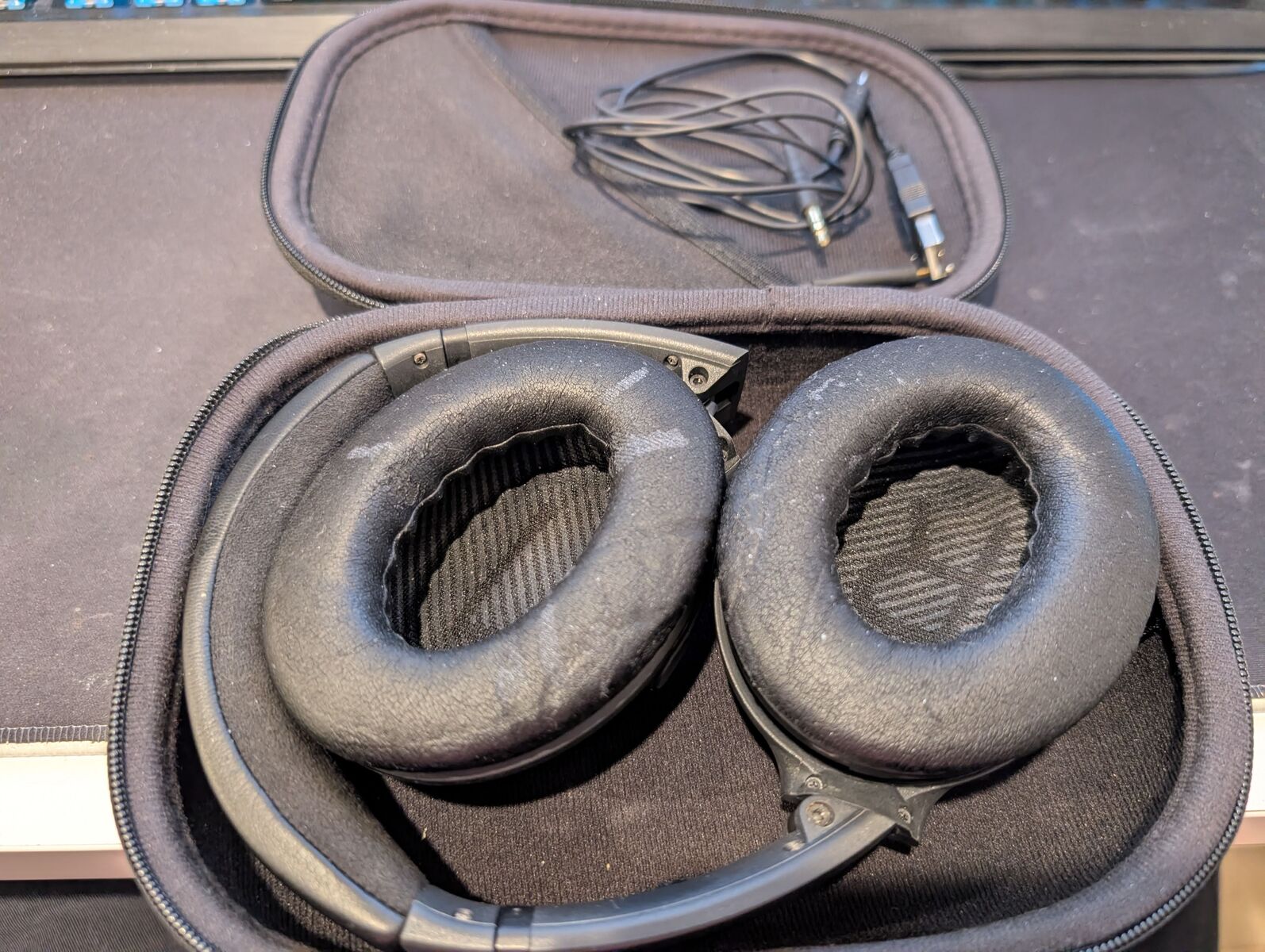 Bose Quiet Comfort Q35ii Over Ear Noise Cancelling Headphones