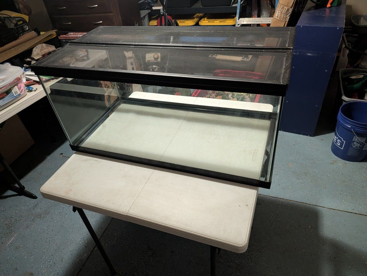 Reptile Enclosures & Tank Accessories
