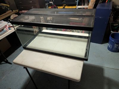 Reptile Enclosures & Tank Accessories