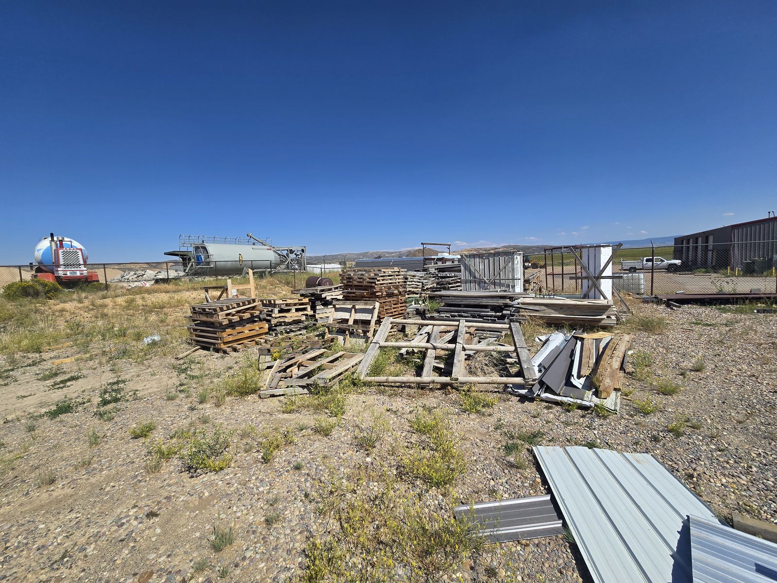 Main image 5