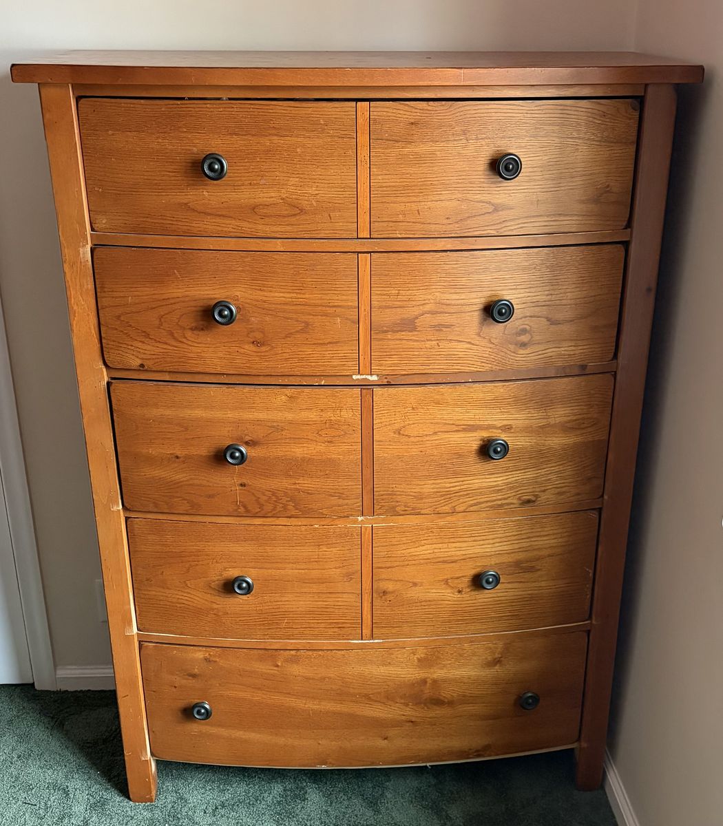 5 Drawer Wood Dresser 60"x44"x20"