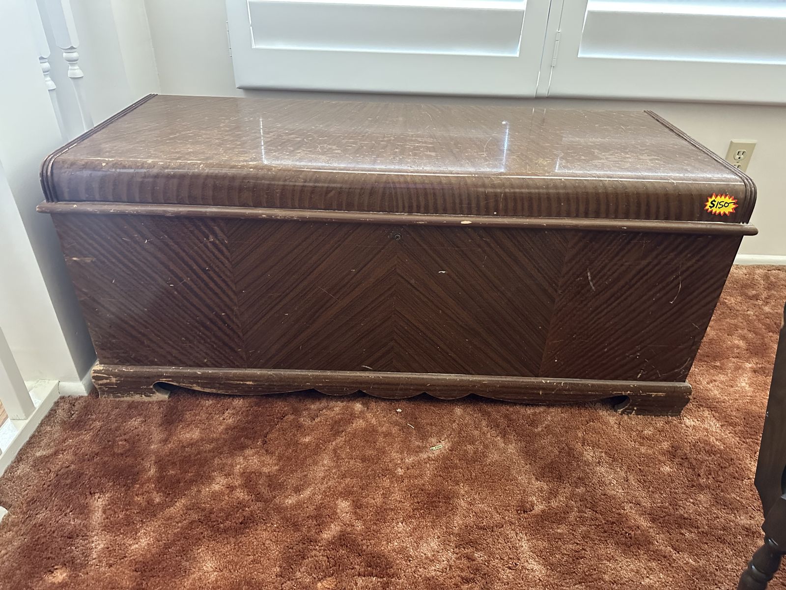 Beautiful Cedar Chest VINTAGE