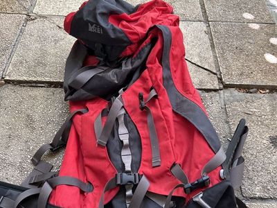 REI Talus 35 L Hiking Backpack Red/black