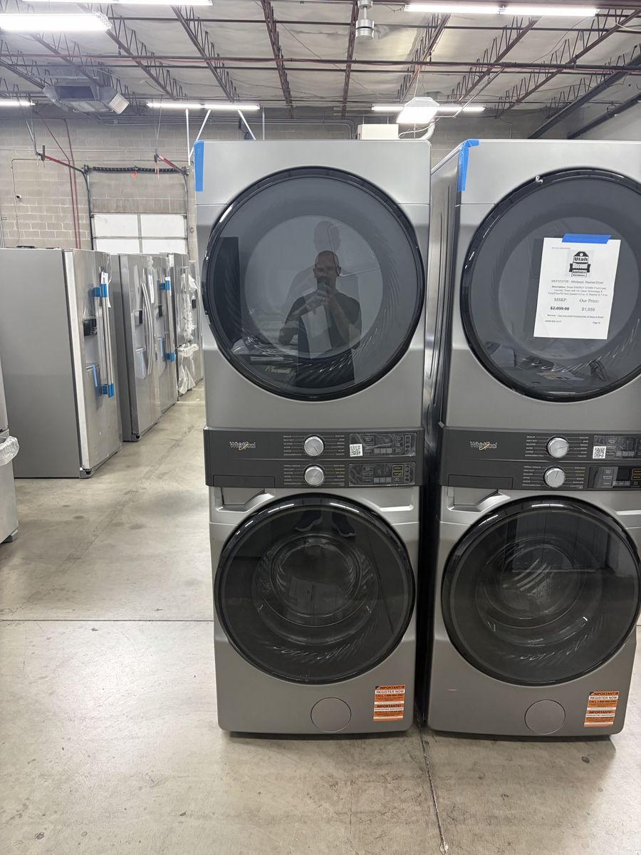 NEW WHIRLPOOL STACKABLE LAUNDRY TOWER IN SILVER